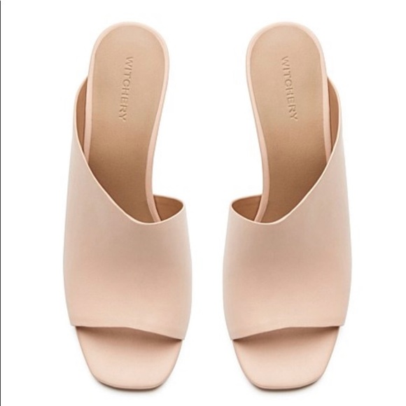 Witchery Shoes - HOST PICK 🥳 NWT Witchery Zoe wedge s42